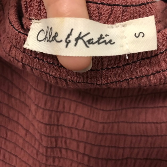 CHLOE & KATIE OFF THE SHOULDER SMOCKED TOP - Picture 8 of 8